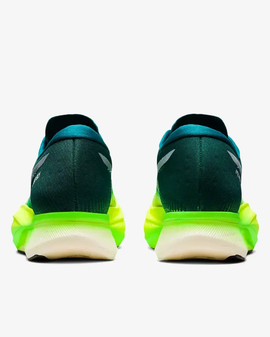 Asics Metaspeed Sky + M - 1013A115-300 (5) au meilleur prix !