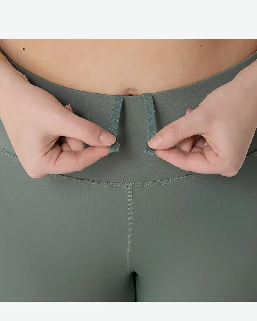 Asics Core Tight W - 2012D169-400 (4) au meilleur prix !