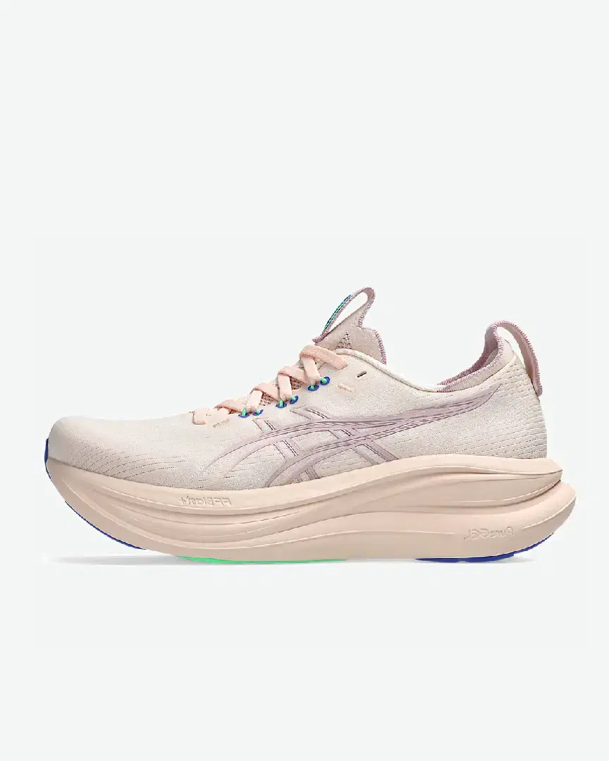 Asics Gel-Nimbus 28 W - Women (9) au meilleur prix !