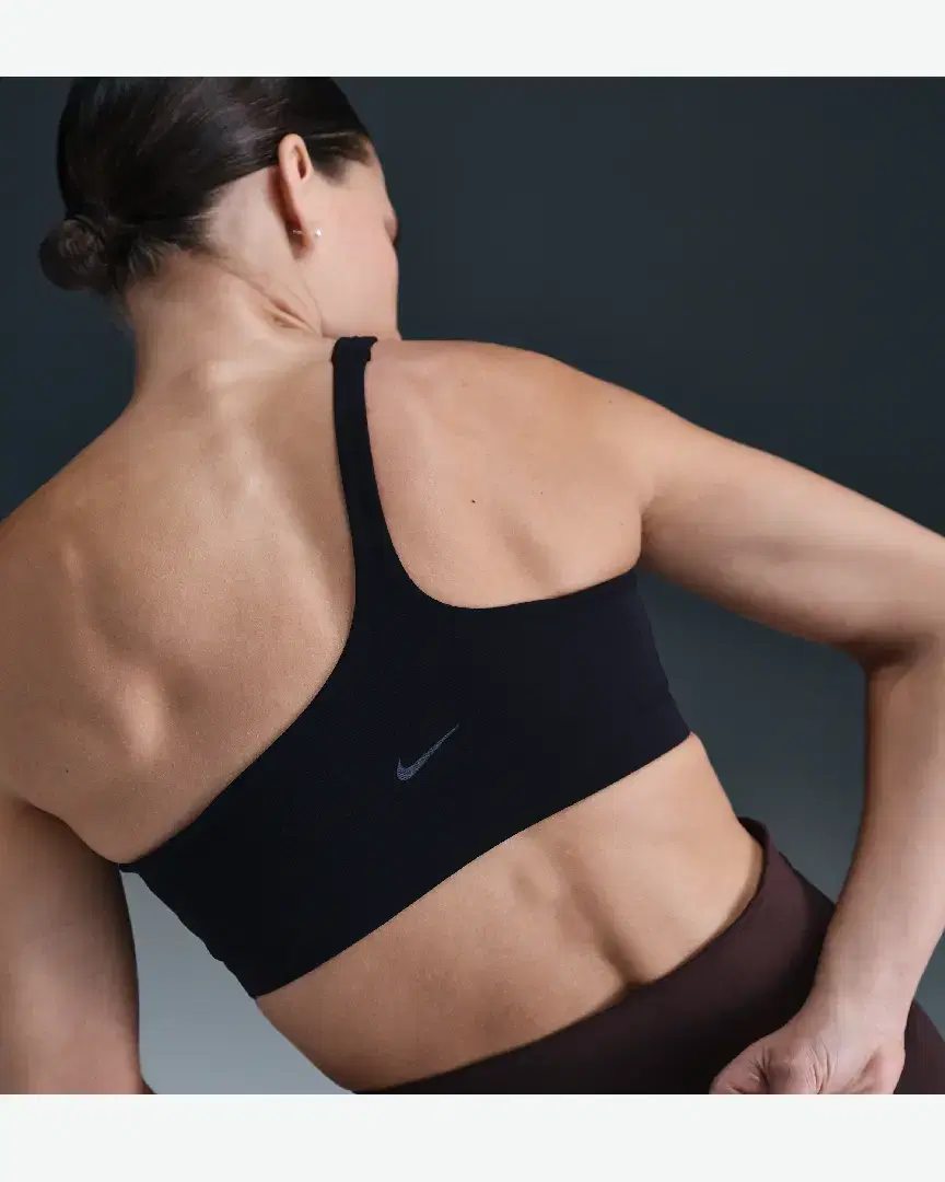 Brassière Rembourrée Nike Zenvy Asymmetrical W - HQ9182-010 (1) au meilleur prix !
