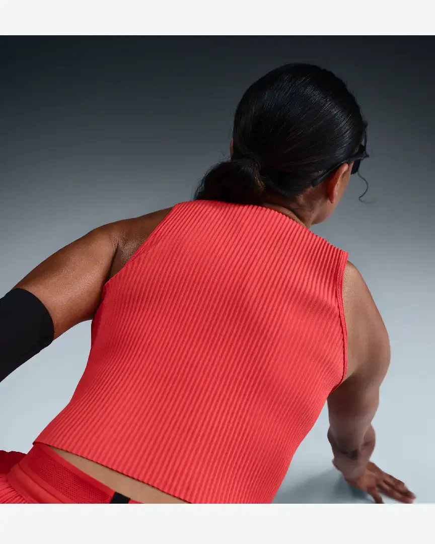 Crop-Top Nike Dri-Fit Adv Aeroswift W - FN2713-696 (2) au meilleur prix !