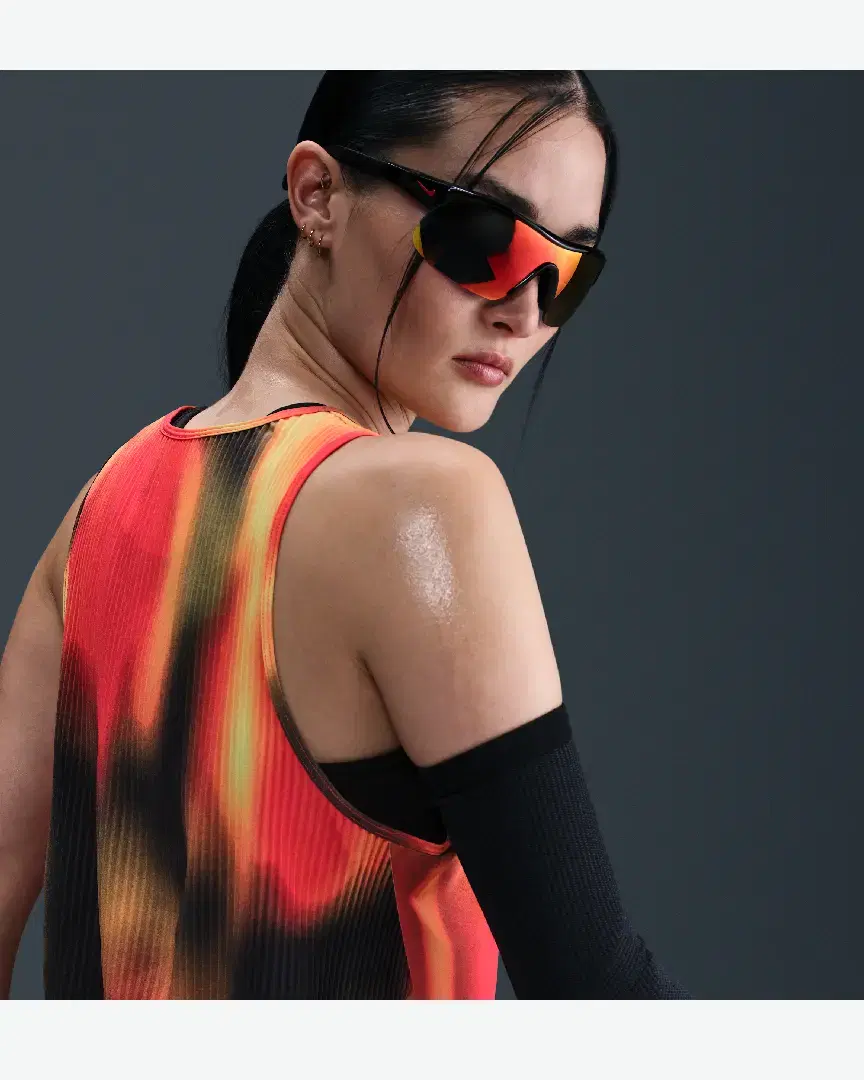 Débardeur Court Imprimé Dri-Fit Adv Nike Aeroswift W - IB1094-736 (1) au meilleur prix !