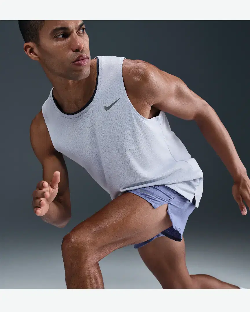 Débardeur Dri-Fit Nike Miler M - DV9321-057 (2) au meilleur prix !