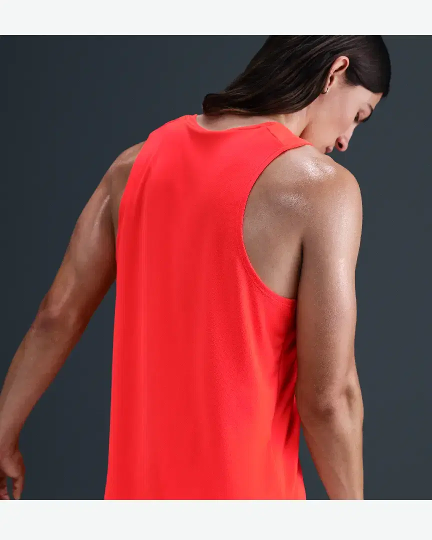 Débardeur Dri-Fit Nike Miler M - DV9321-635 (1) au meilleur prix !