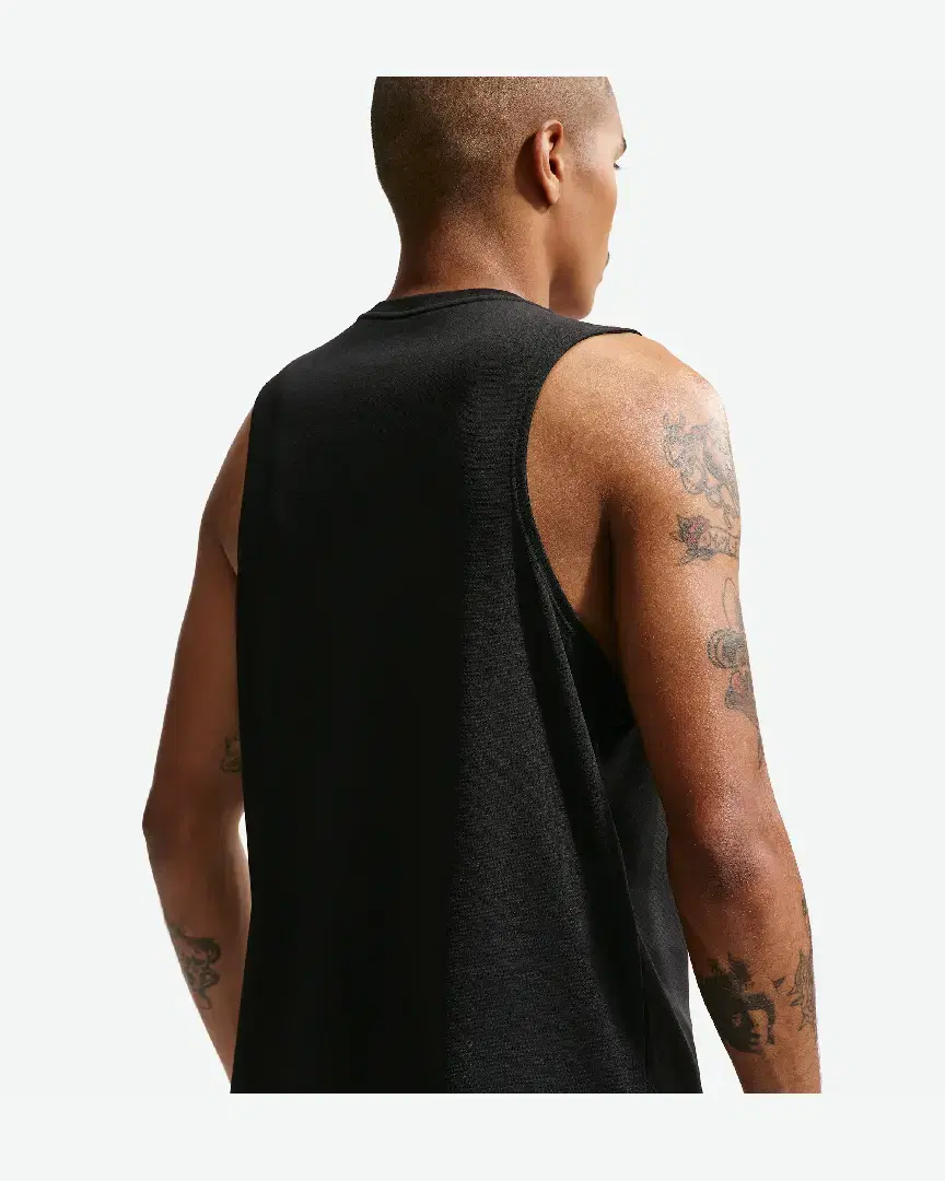 Débardeur Dri-Fit Nike Miler M - IF2018-010 (1) au meilleur prix !