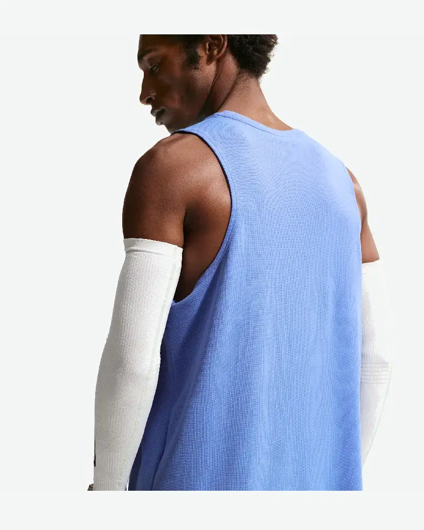 Débardeur Dri-Fit Nike Miler M - IF2018-494 (1) au meilleur prix !