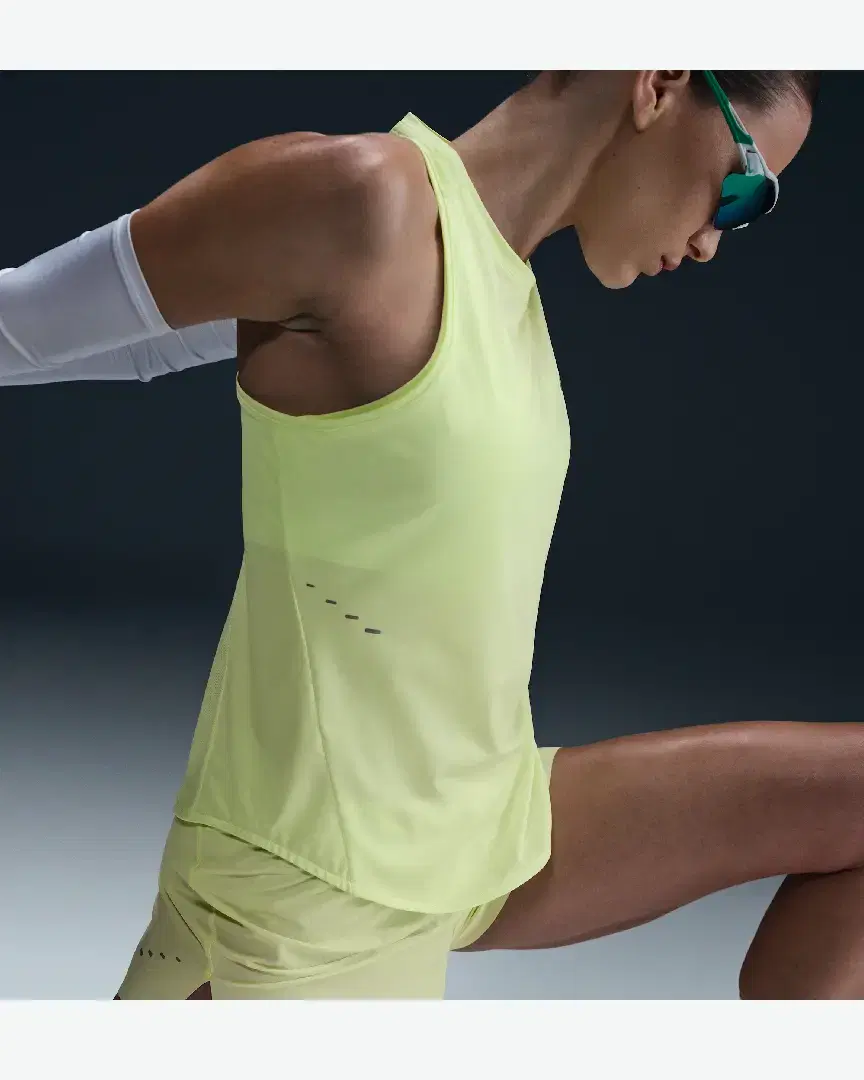 Débardeur Dri-Fit Nike Swift W - HQ0620-701 (2) au meilleur prix !