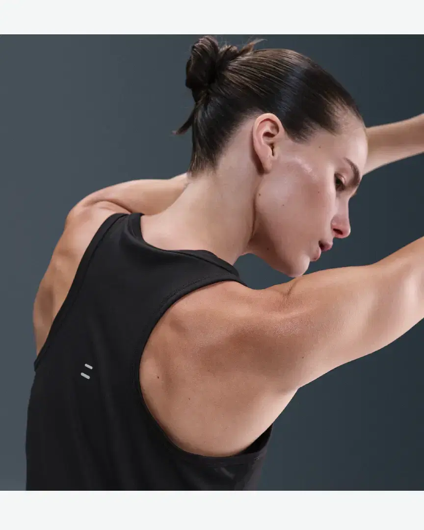 Débardeur Dri-Fit Nike Tempo Swoosh Run W - HV2791-010 (1) au meilleur prix !