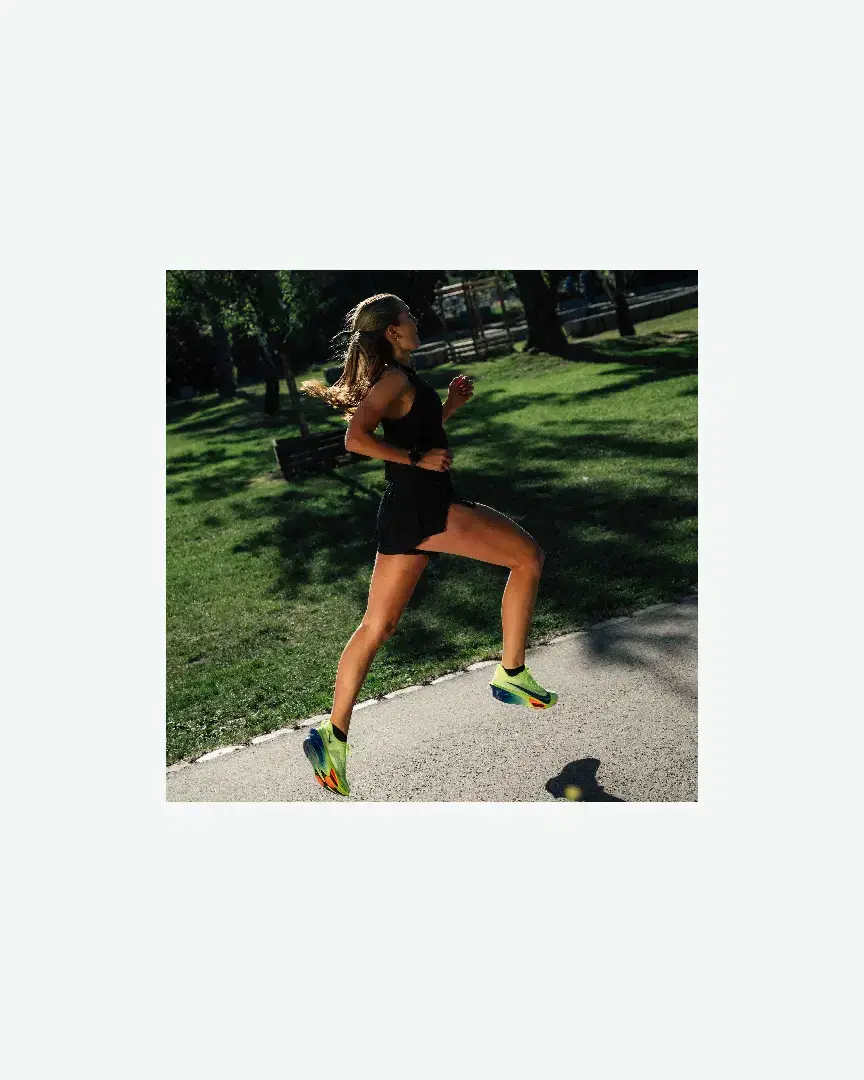 Débardeur Court Imprimé Dri-Fit Adv Nike Aeroswift W - FN2713-010 (3) au meilleur prix !