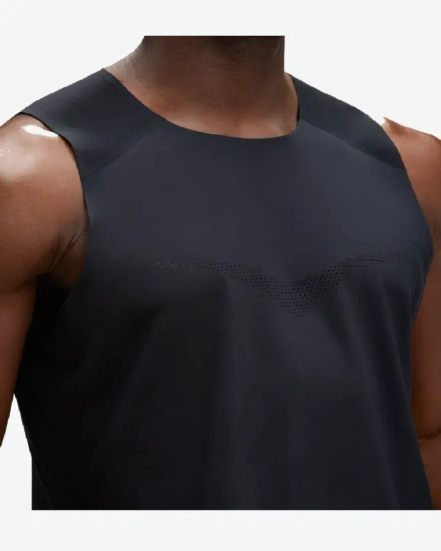 Hoka Débardeur Race Day - 1151073-BLK (4) au meilleur prix !