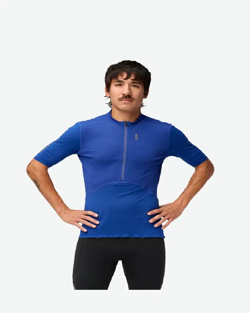 Hoka Haut Avec Fermeture Éclair À Manches Courtes Skybreeze M - 1170232-ULT (0) au meilleur prix !