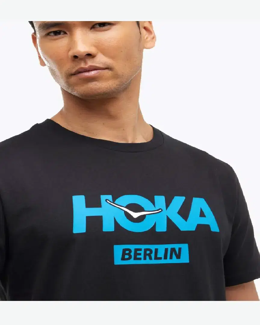 Hoka T-Shirt Berlin City M - 1178921-BLK (4) au meilleur prix !