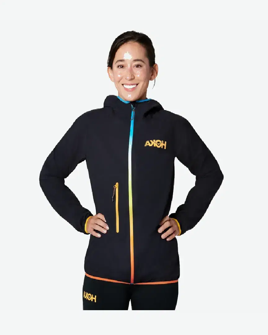Hoka Veste Imperméable Ultra Légère W - 1139574-BLK (0) au meilleur prix !