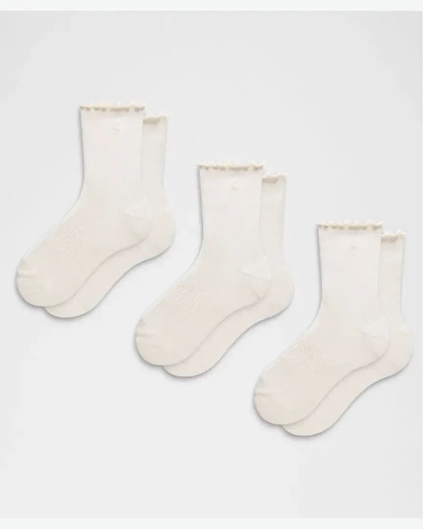 Lululemon chaussettes unisexes mi-hautes à bordure ondulée 3 paires Unisexe