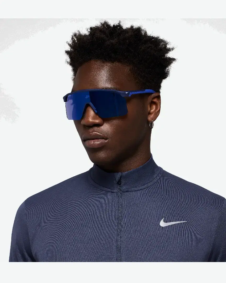 Lunettes De Soleil Effet Miroir Nike Expedition Shield - IB6562-492 (0) au meilleur prix !