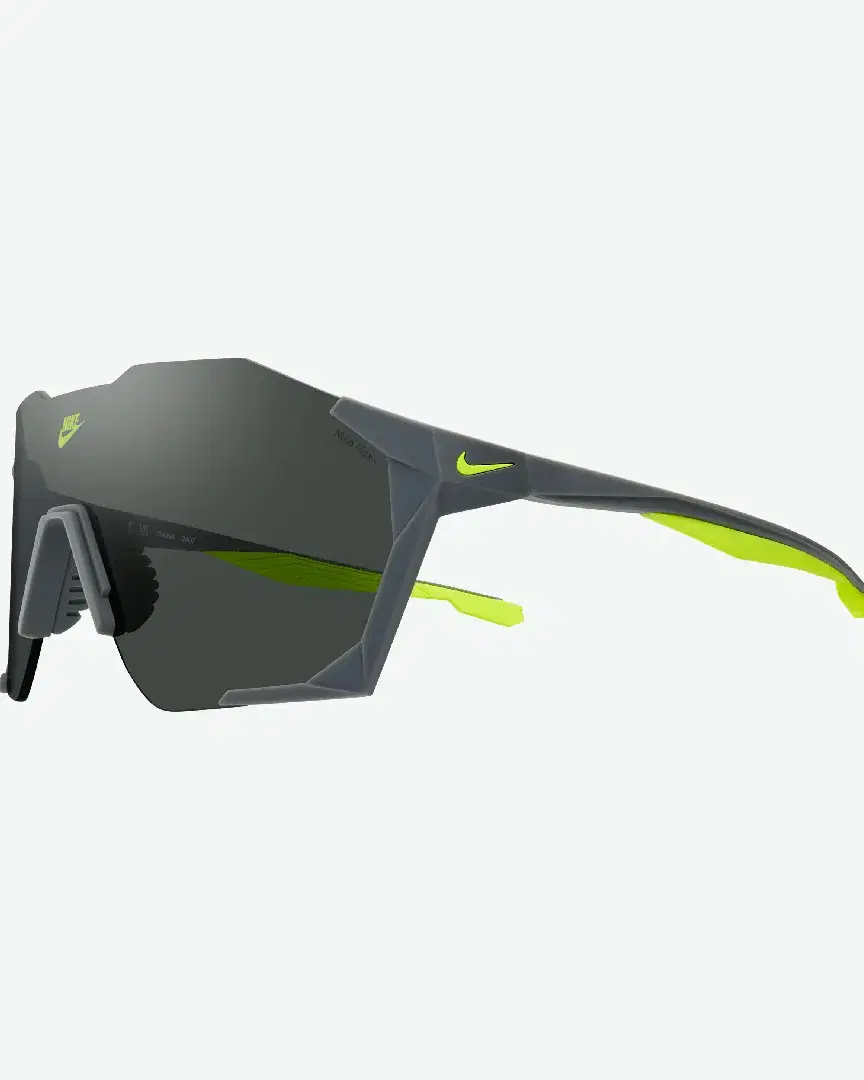 Lunettes De Soleil Nike Charged Shield - IB3518-084 (1) au meilleur prix !
