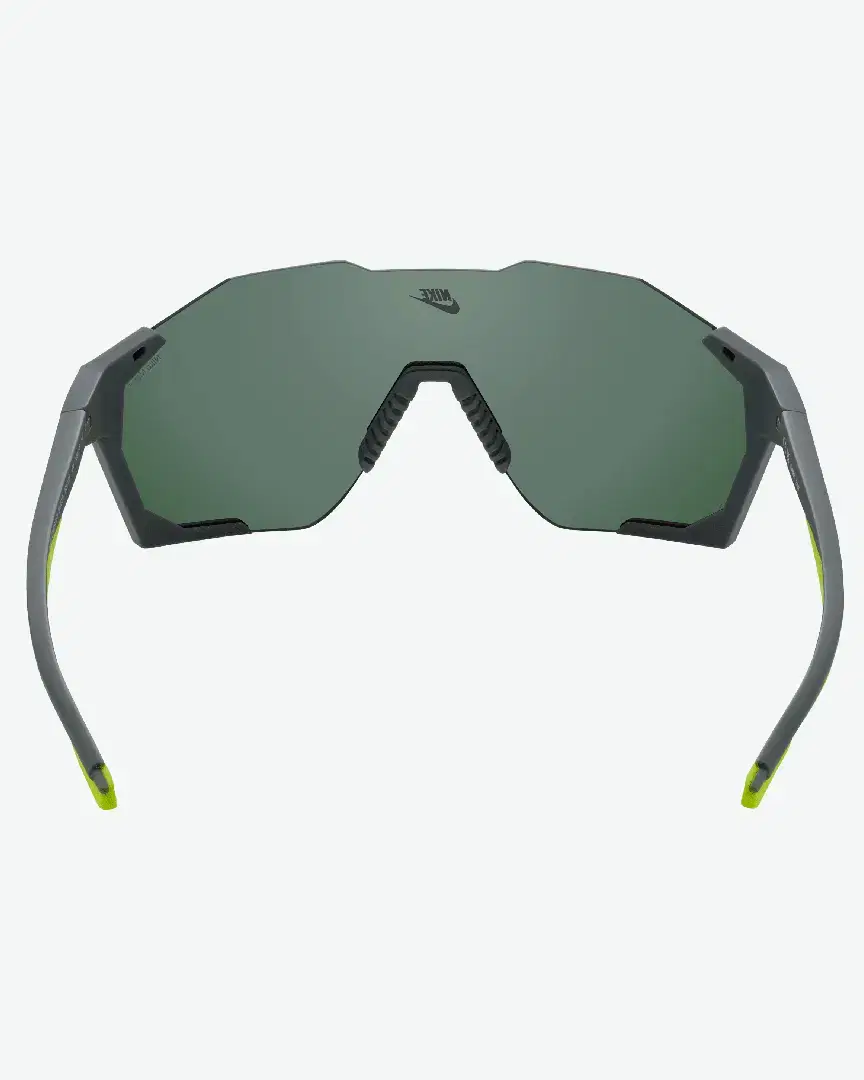 Lunettes De Soleil Nike Charged Shield - IB3518-084 (3) au meilleur prix !