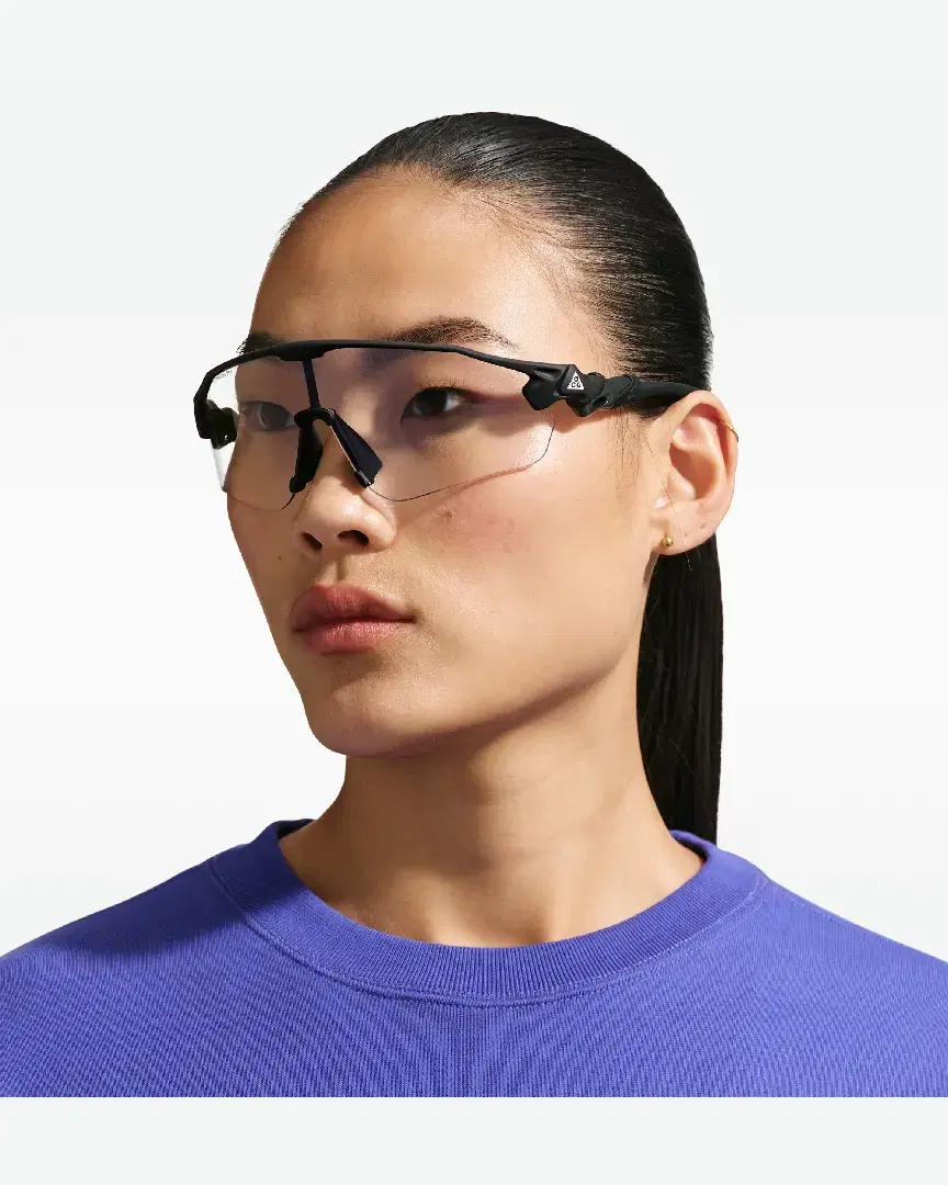 Lunettes De Soleil Photochromiques Nike Acg Vista Peak - IQ9344-060 (3) au meilleur prix !