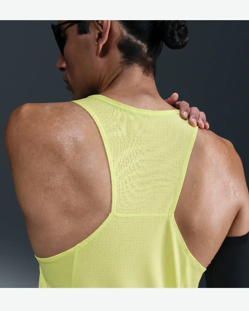 Débardeur Nike Dri-Fit Fast M - FN4229-736 (1) au meilleur prix !