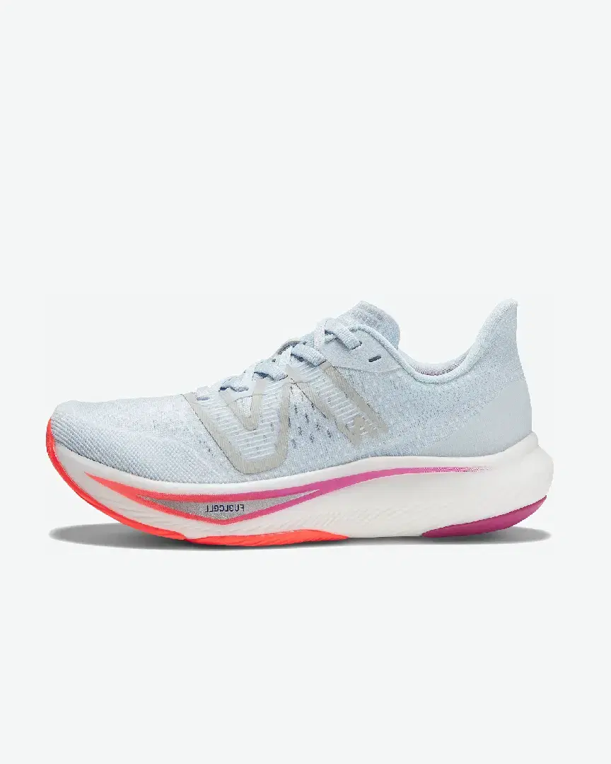 New Balance Fuelcell Rebel V2 W - Women (7) au meilleur prix !