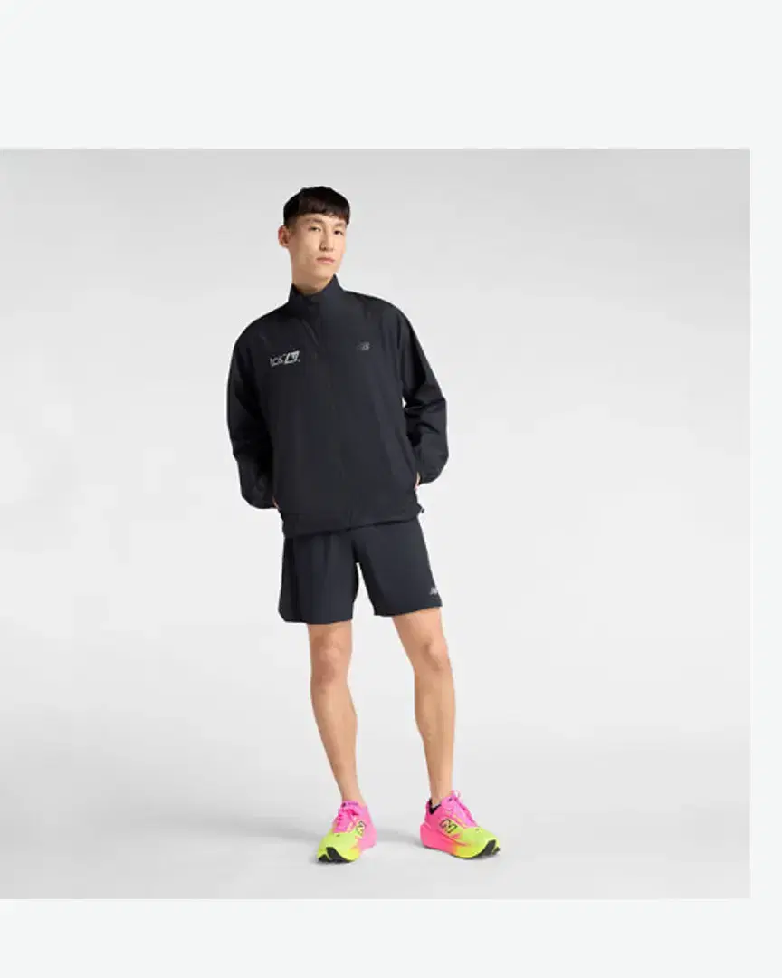 New Balance London Edition Fast Days Run Jacket M - MJ61F1Y5BK (1) au meilleur prix !