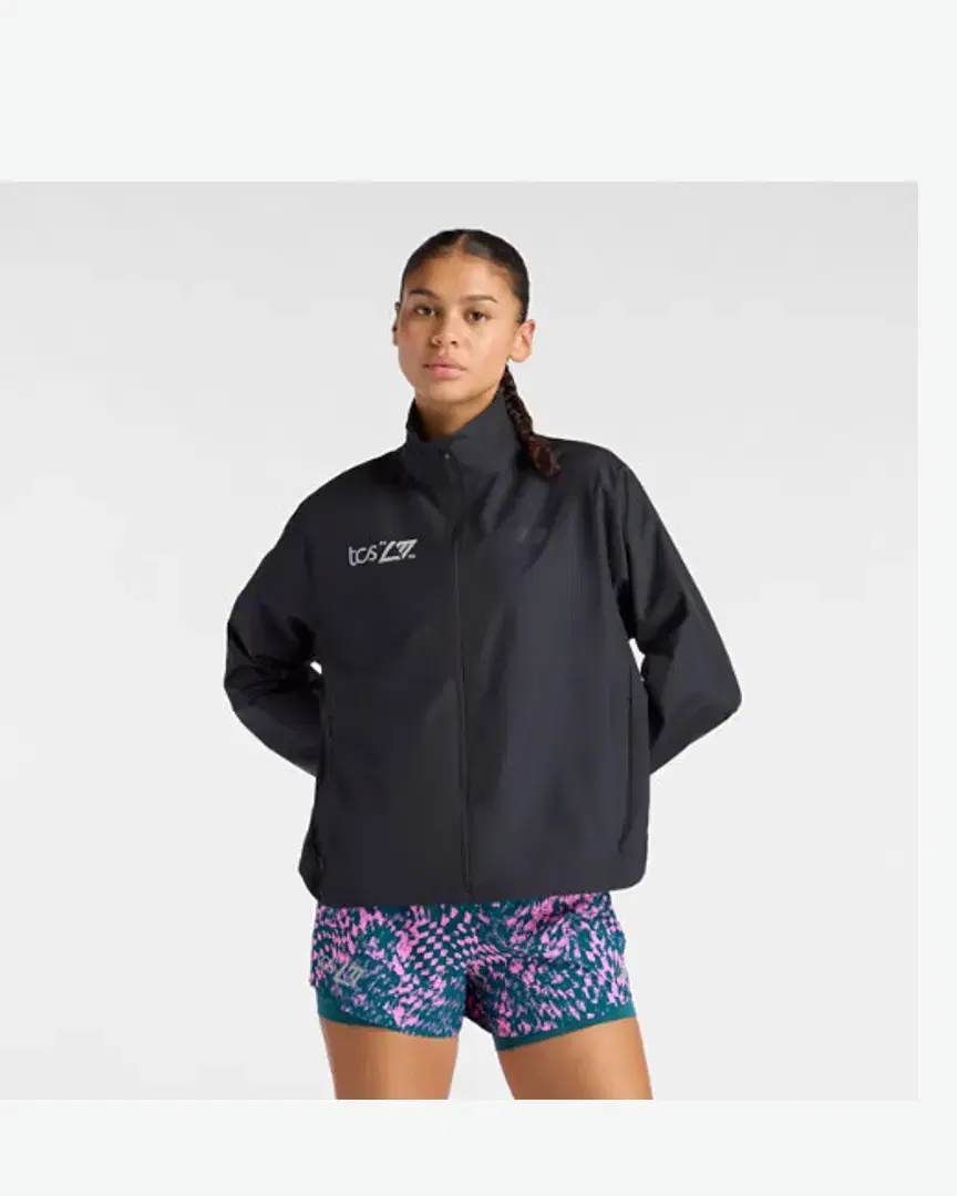 New Balance London Edition Fast Days Run Jacket W - WJ61Y12HBK (0) au meilleur prix !