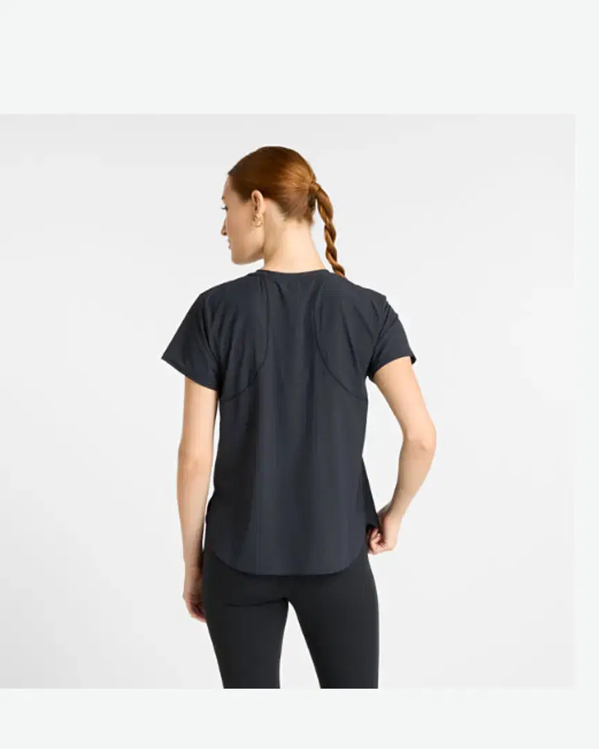 New Balance Race Day Ultra Light T-Shirt W - WT51227BK (2) au meilleur prix !