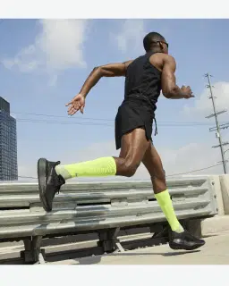 Nike ZoomX Invincible 3 Homme – 2/4