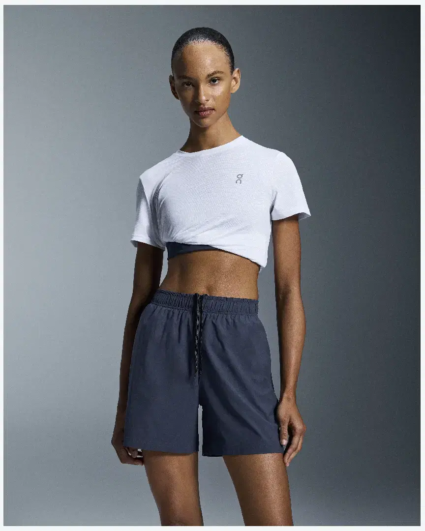 On Running 5Cm Core Shorts W - 1WF11051573 (2) au meilleur prix !