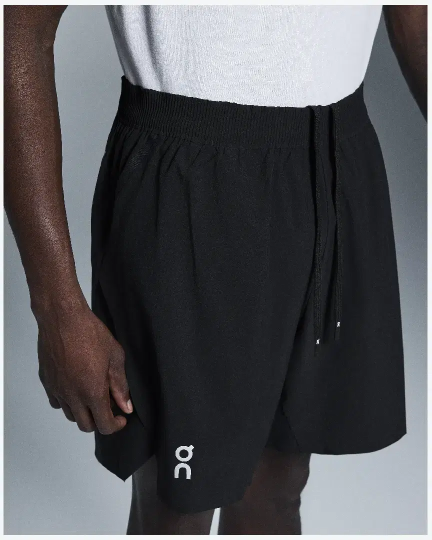 On Running 7Cm Core Shorts M - 1MF10740553 (3) au meilleur prix !