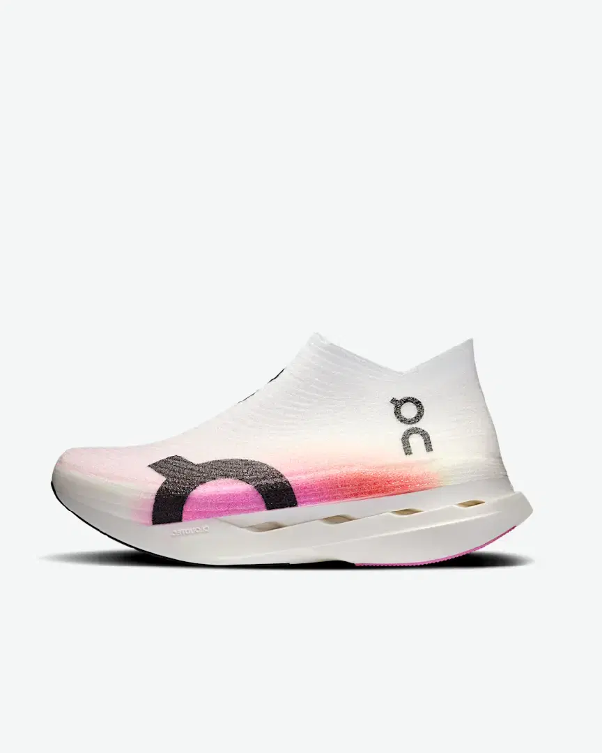 On Running Cloudboom Strike Ls - Unisex (32) au meilleur prix !