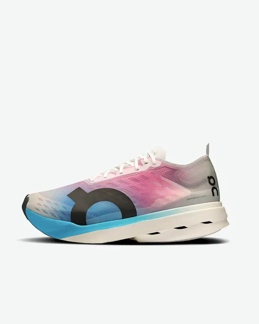 On Running Cloudboom Strike M - Men (17) au meilleur prix !