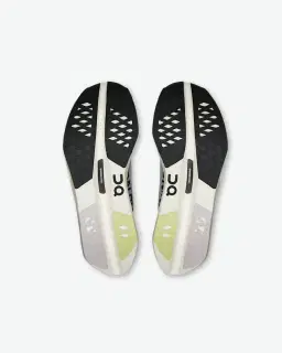 On Running Cloudboom Volt Femme – 3/5