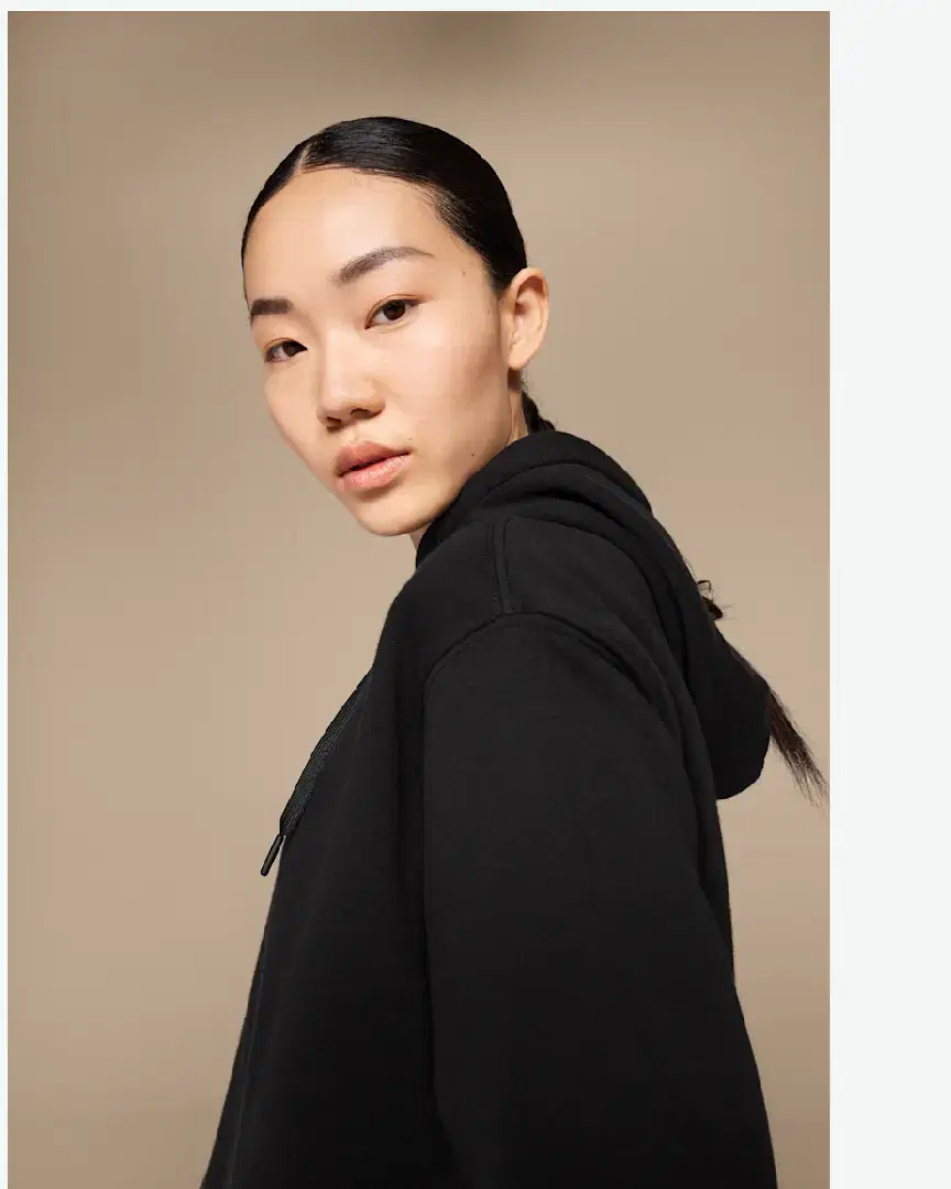 On Running Club Hoodie W - 1WE10040553 (3) au meilleur prix !