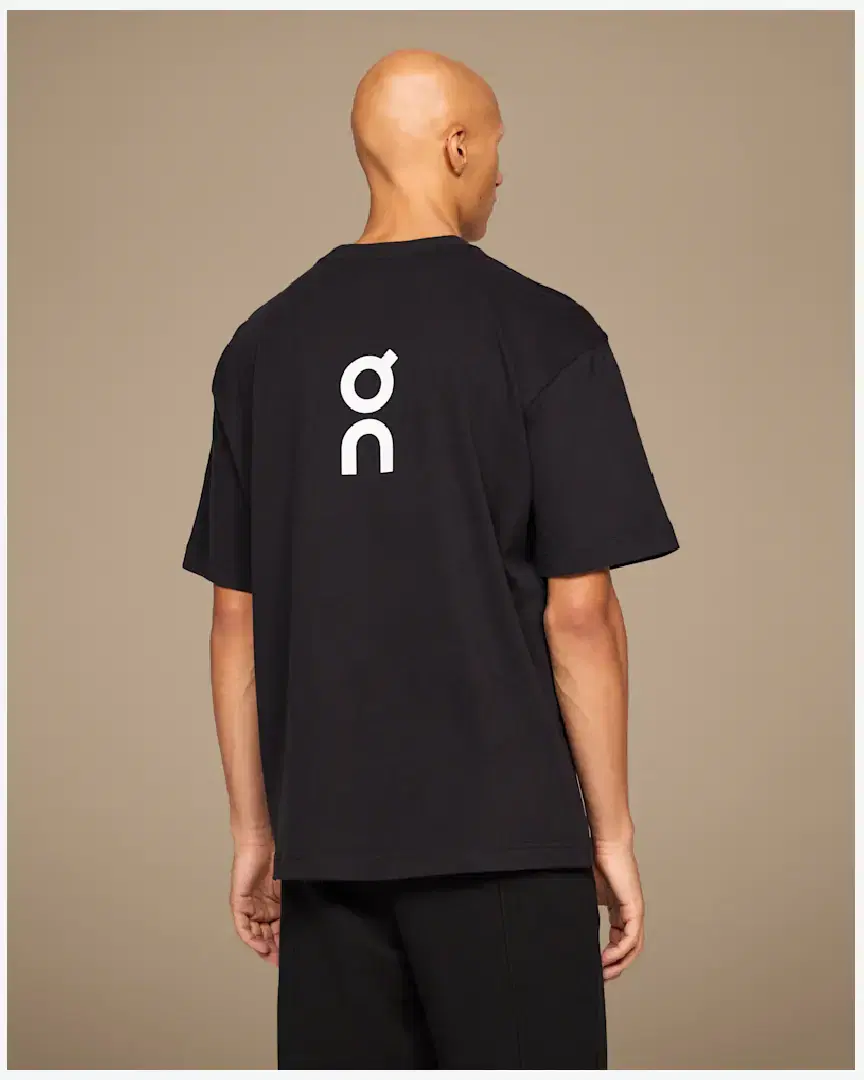 On Running Club T M - 1ME10050553 (2) au meilleur prix !