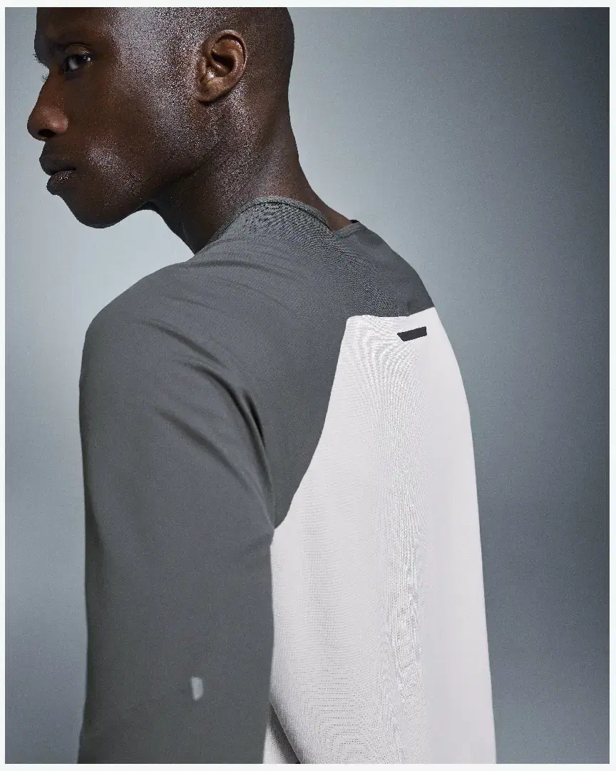 Tee-Shirt À Manches Longues On Running Performance Long-T M - 1ME10242990 (4) au meilleur prix !