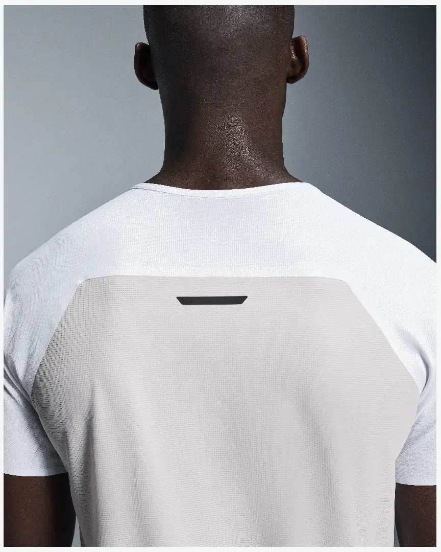 Tee-Shirt On Running Performance-T M - 1ME10232993 (3) au meilleur prix !