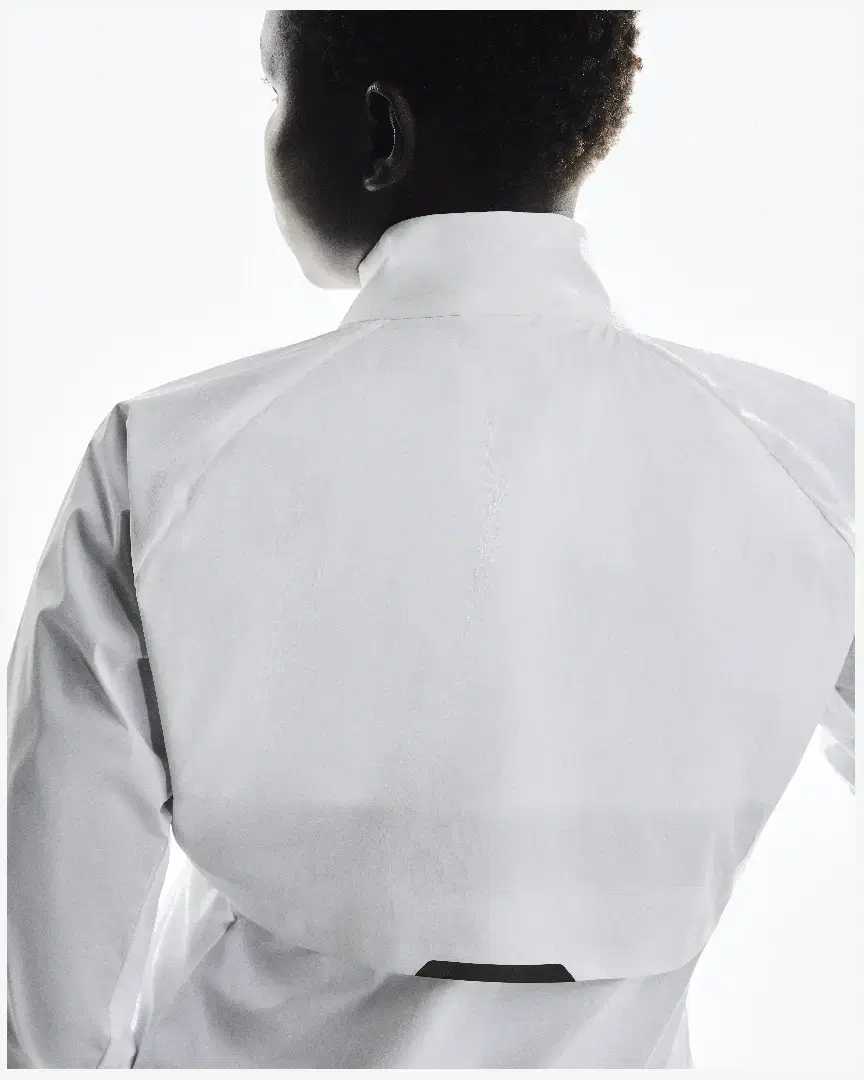 On Running Weather Jacket Insulated W - 1WE30080069 (4) au meilleur prix !