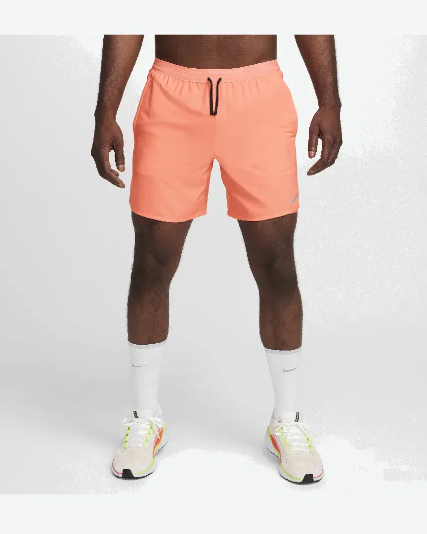 Short 2-En-1 18 Cm Dri-Fit Nike Stride M - DM4759-643 (0) au meilleur prix !