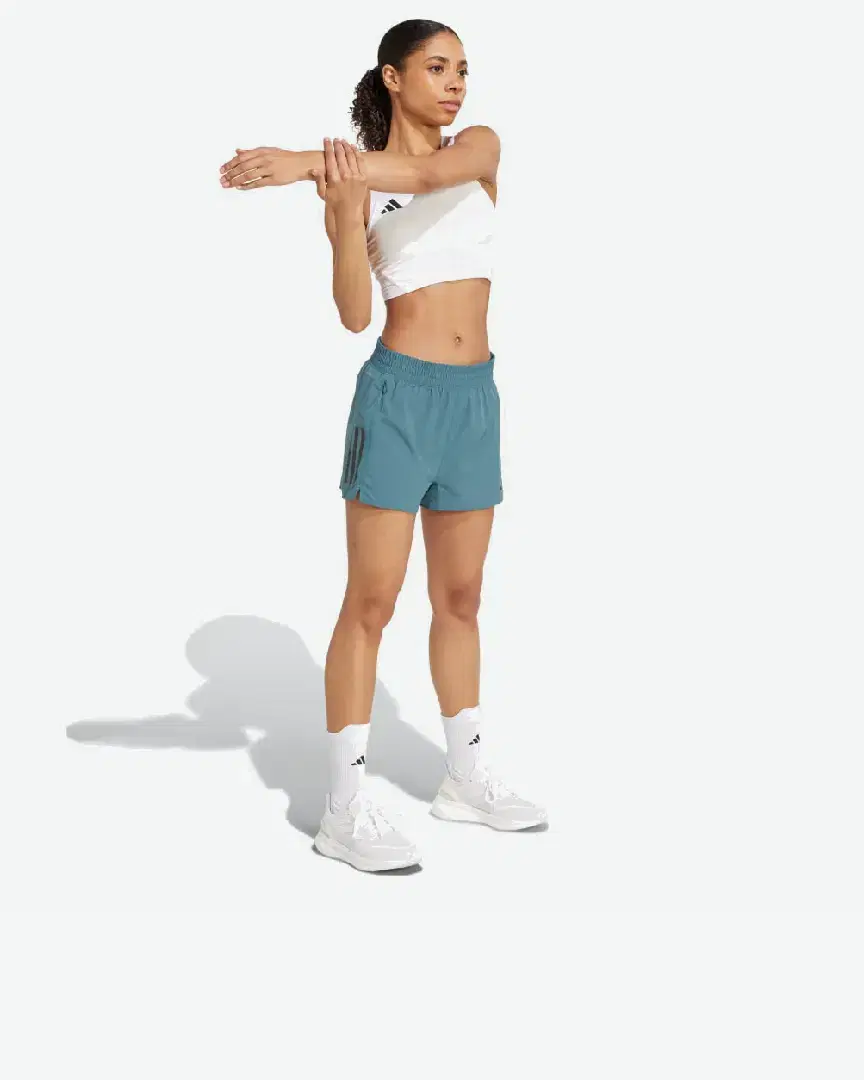 Short Adidas Own The Run Base Aeroready W - JM9242 (2) au meilleur prix !