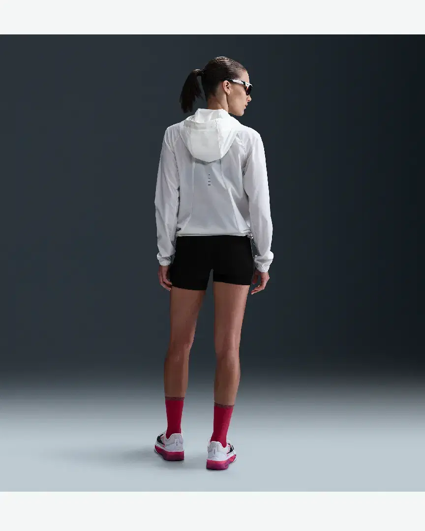 Short Ajusté Taille Haute Avec Poches 10 Cm Nike Swift W - HJ2258-010 (3) au meilleur prix !