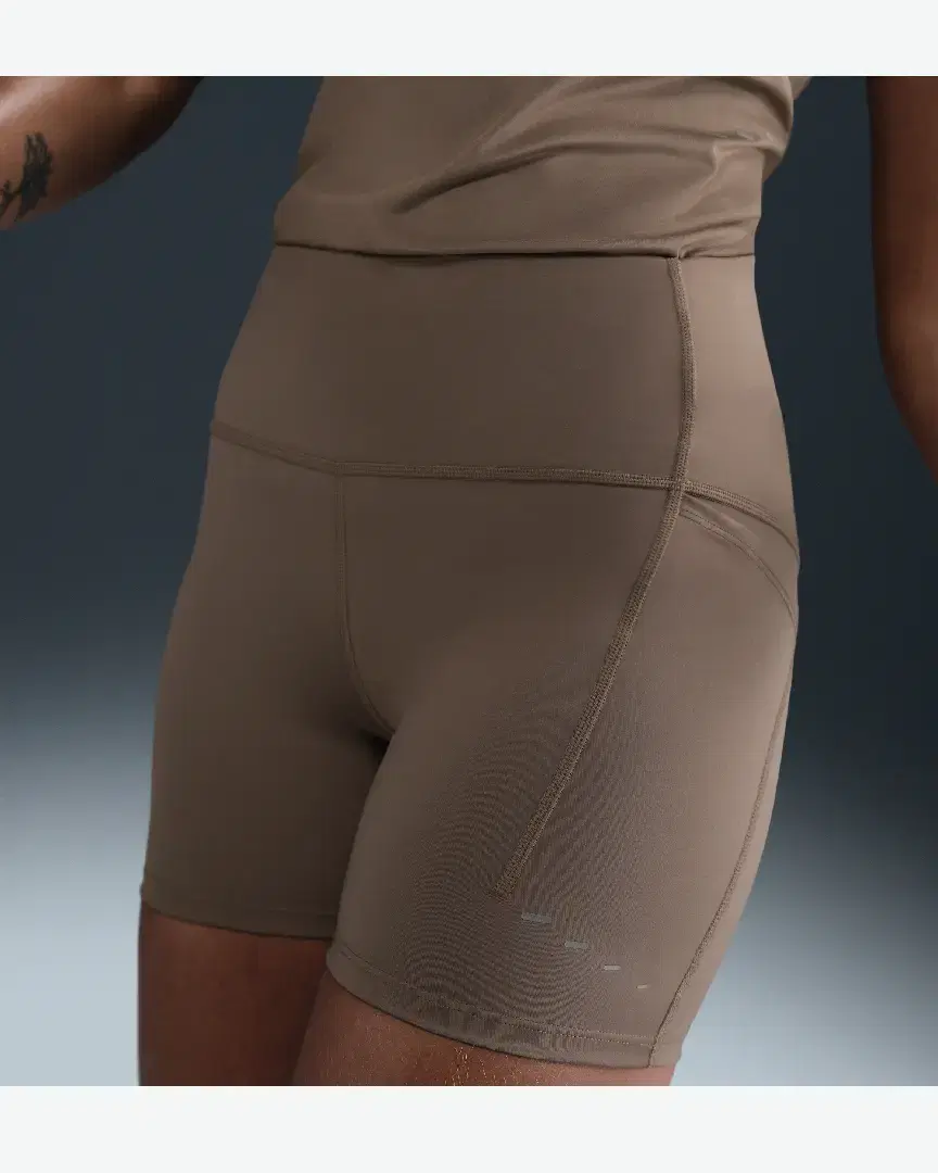 Short Ajusté Taille Haute Avec Poches 10 Cm Nike Swift W - HJ2258-233 (1) au meilleur prix !