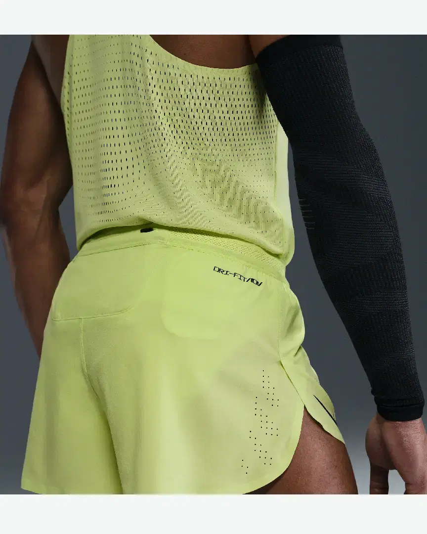 Short Avec Sous-Short Intégré 5 Cm Dri-Fit Adv Nike Aeroswift M - FN3349-736 (2) au meilleur prix !