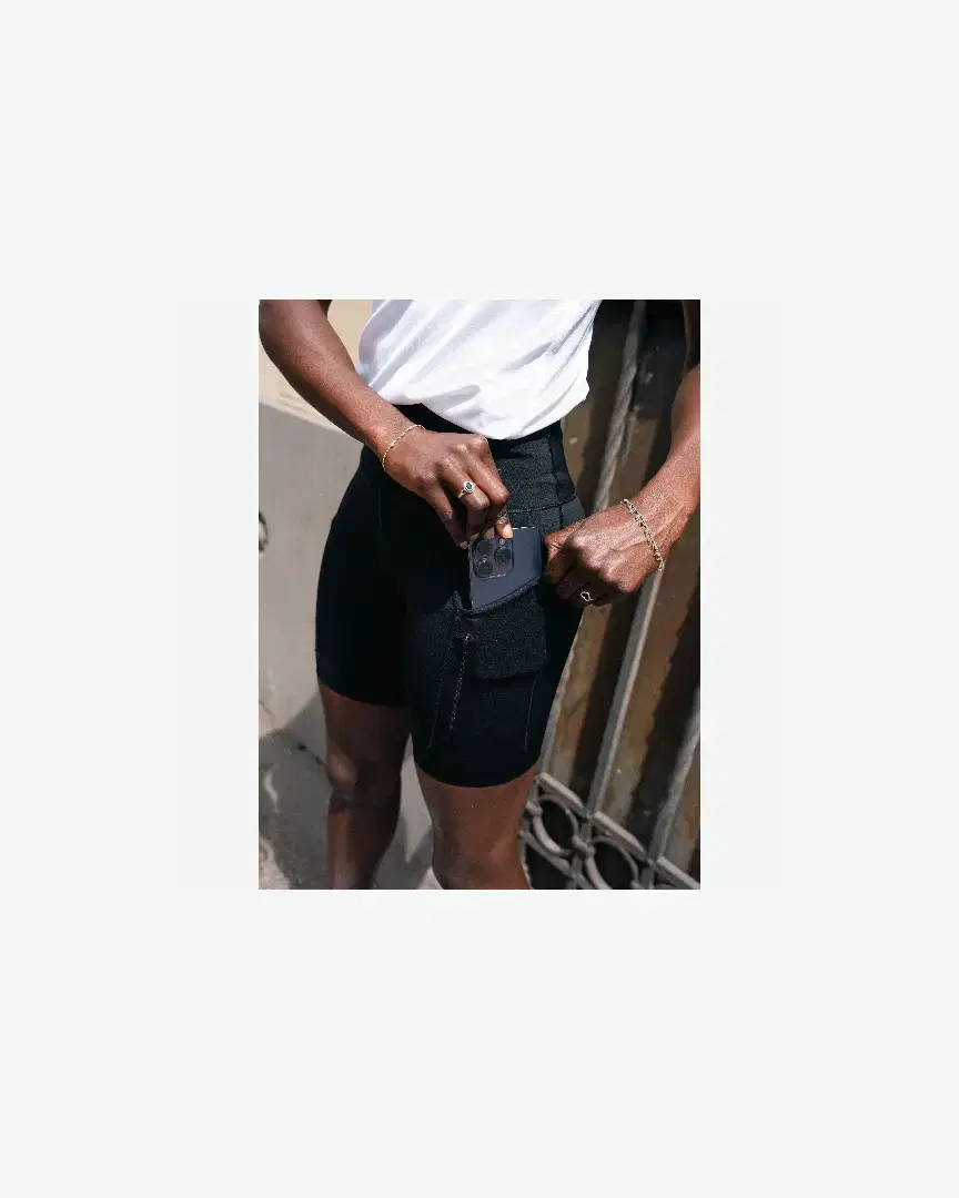 Shorts Nike Dri-Fit Go Women S Firm-Support Mid-Rise 8" Shorts With Pockets W - DQ5925-010 (4) au meilleur prix !