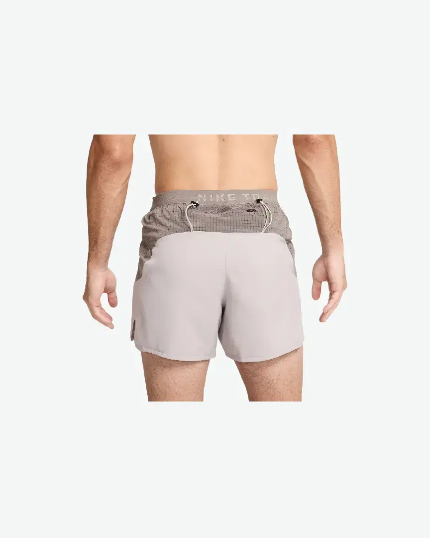 Shorts Nike Dri-Fit Men S 5" Brief-Lined Trail Shorts M - HJ3572-009 (2) au meilleur prix !