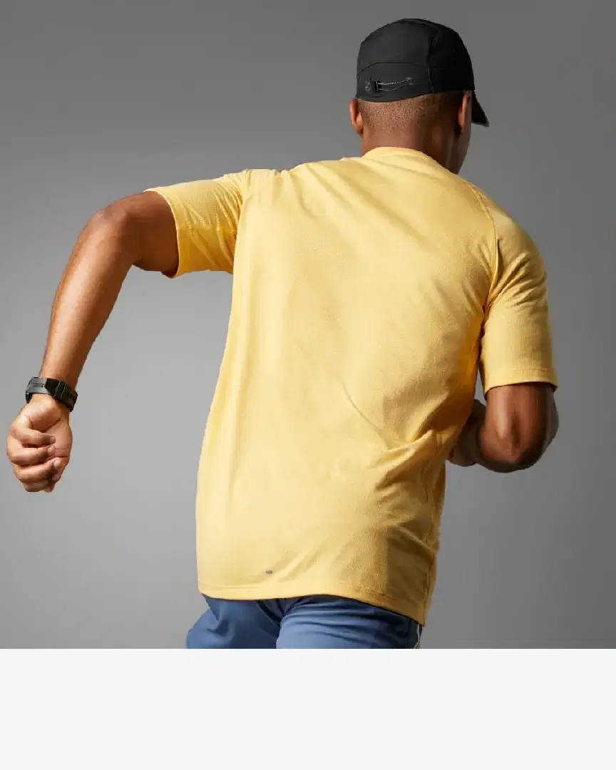 T-Shirt Adidas Own The Run 3 Bandes M - IK4990 (1) au meilleur prix !