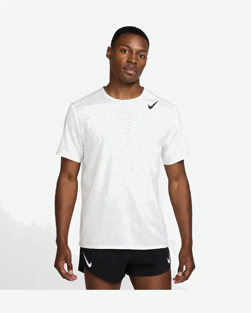Tee-Shirt Nike Aeroswift M - HJ3377-121 (0) au meilleur prix !