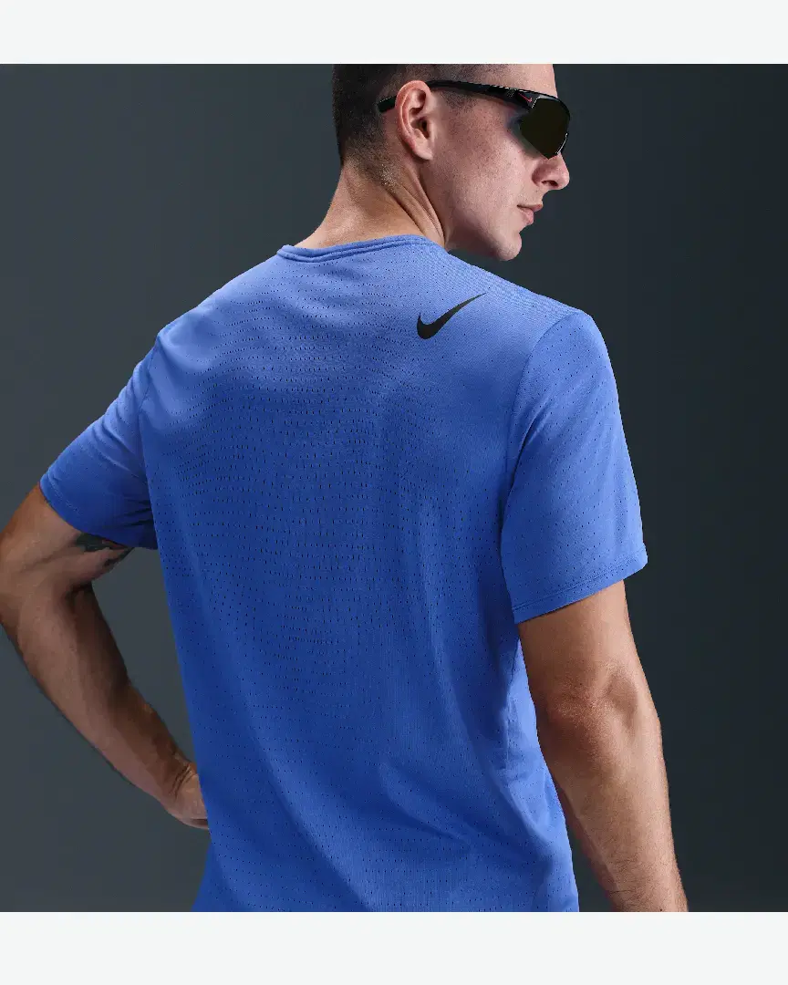 Tee-Shirt Nike Aeroswift M - HJ3377-411 (1) au meilleur prix !