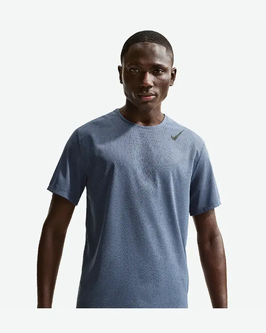Tee-Shirt Nike Aeroswift M - HJ3377-491 (0) au meilleur prix !