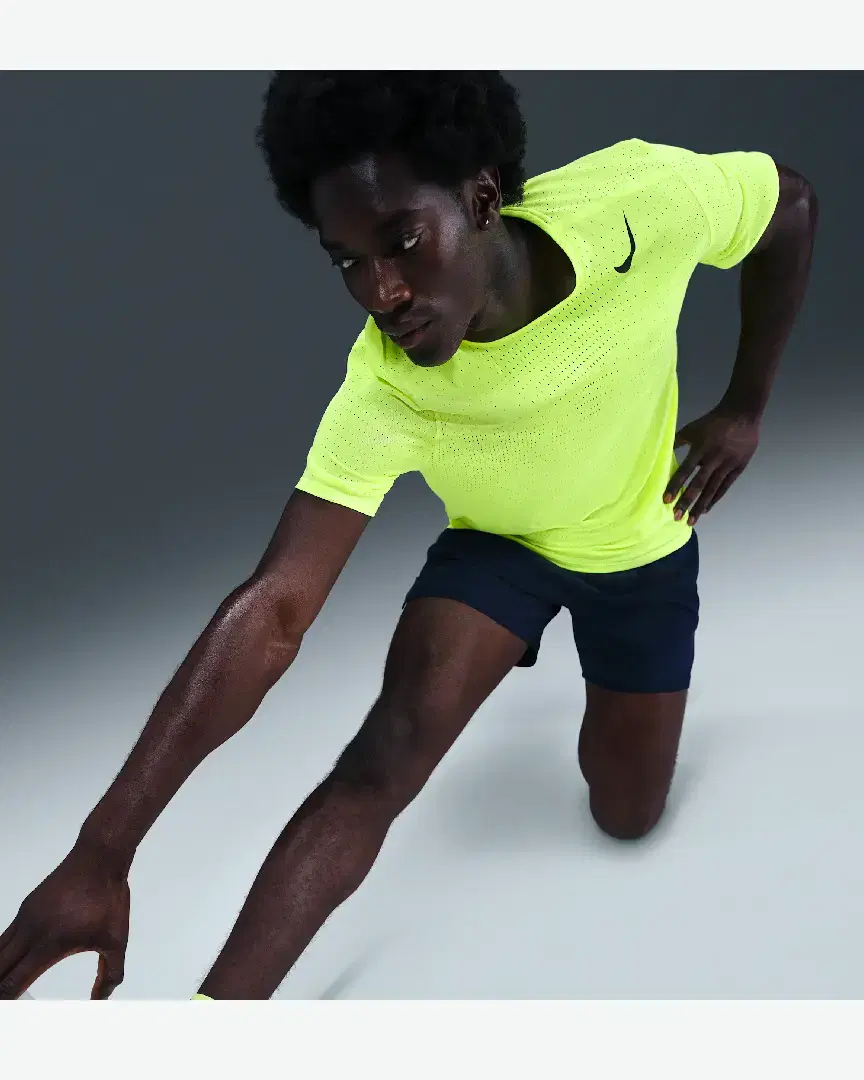 Tee-Shirt Nike Aeroswift M - HJ3377-702 (2) au meilleur prix !